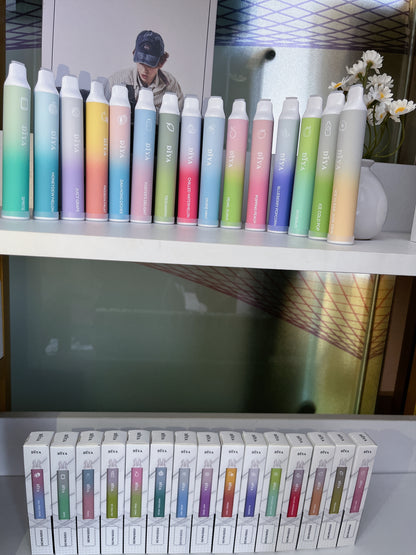 【DIYA叮啞7500口拋棄式】新款叮啞可充電霧化桿-叮啞7500口puffs油倉加長版電子煙-30/50mg-VAKA糖果雲煙館