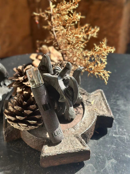 【ILIA哩亞布紋主機】 一代革調系列高檔色系換彈式霧化桿/兩段式調節功率電子煙主機/通用哩啞，lana，sp2等一代煙彈-VAKA糖果雲煙館